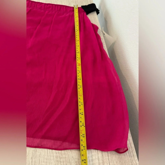 DIANE von FURSTENBERG MARSTON RASPBERRY TOP Sleeveless Silk Size 6 Ribbon Straps - Picture 4 of 7